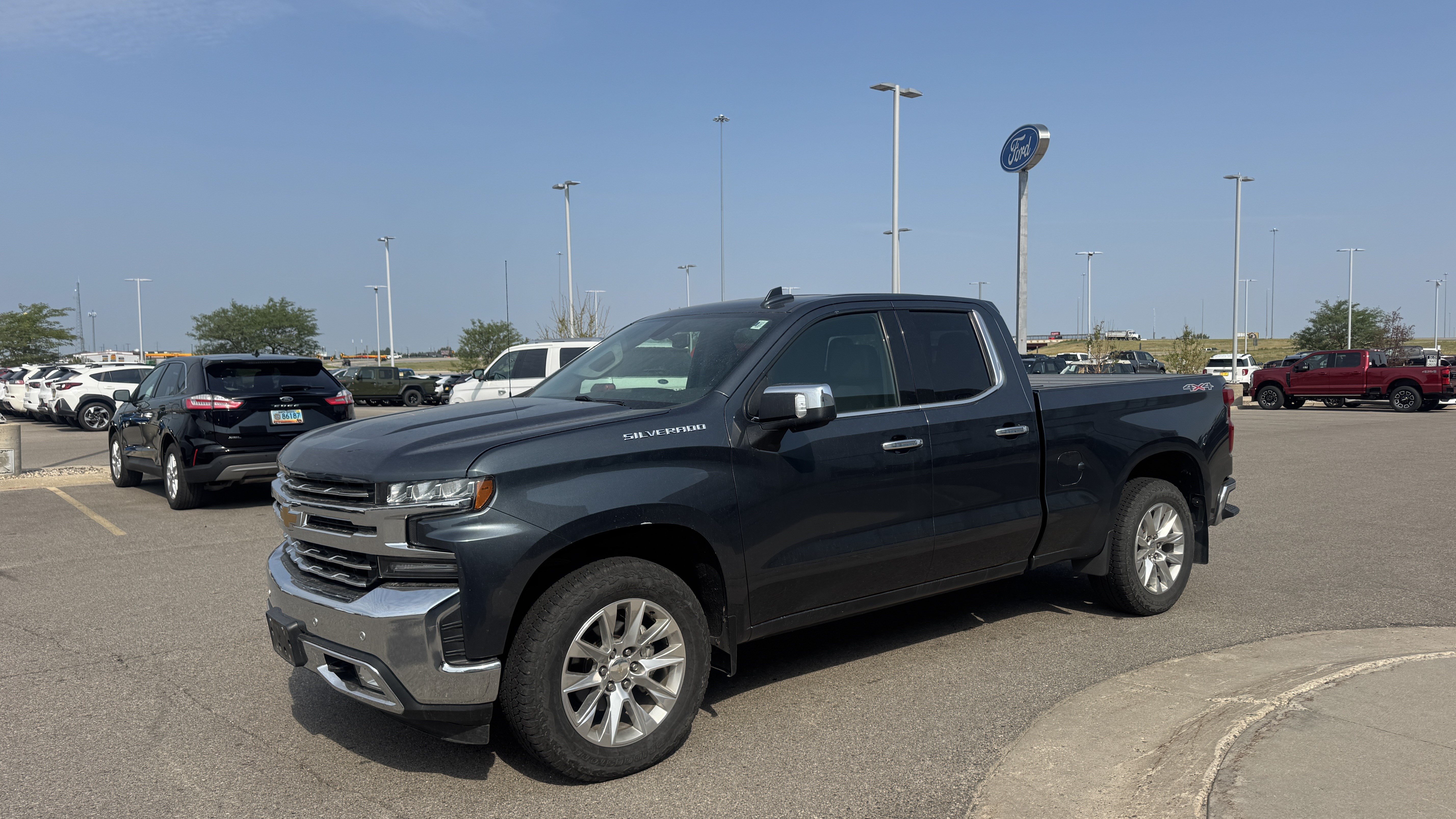 Used 2019 Chevrolet Silverado 1500 LTZ w/ LTZ Plus Package AWD/4WD image 3