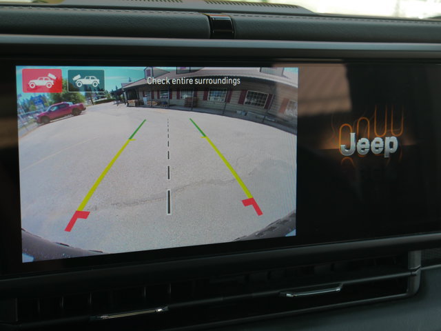 Used 2024 Jeep Wrangler Rubicon w/ Technology Group AWD/4WD image 13