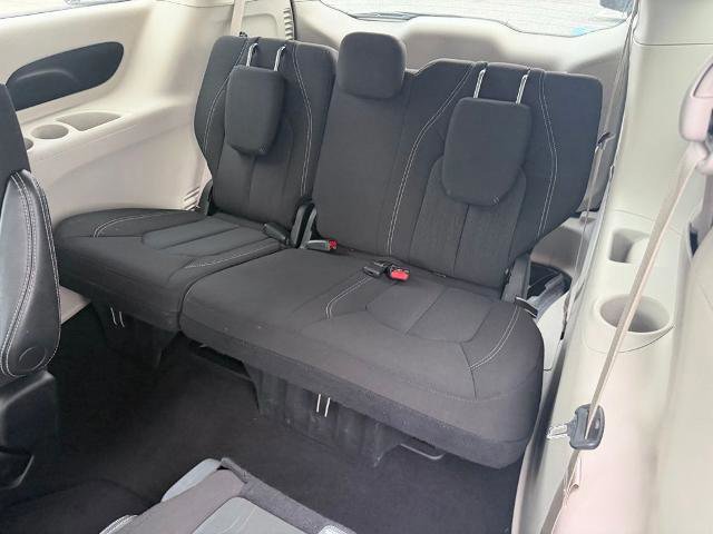 Used 2023 Chrysler Voyager LX FWD image 14