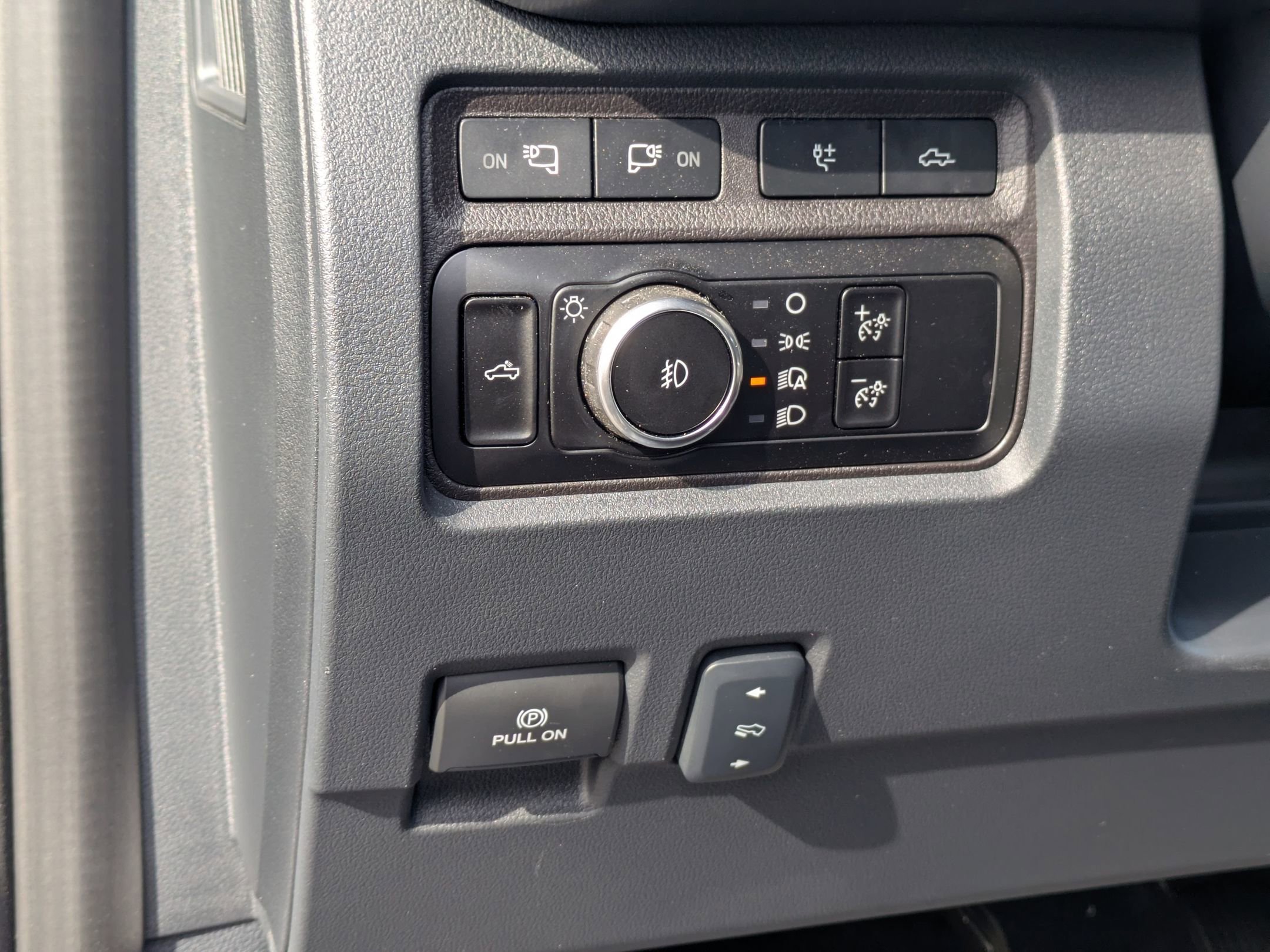 Certified 2024 Ford F250 Platinum image 16