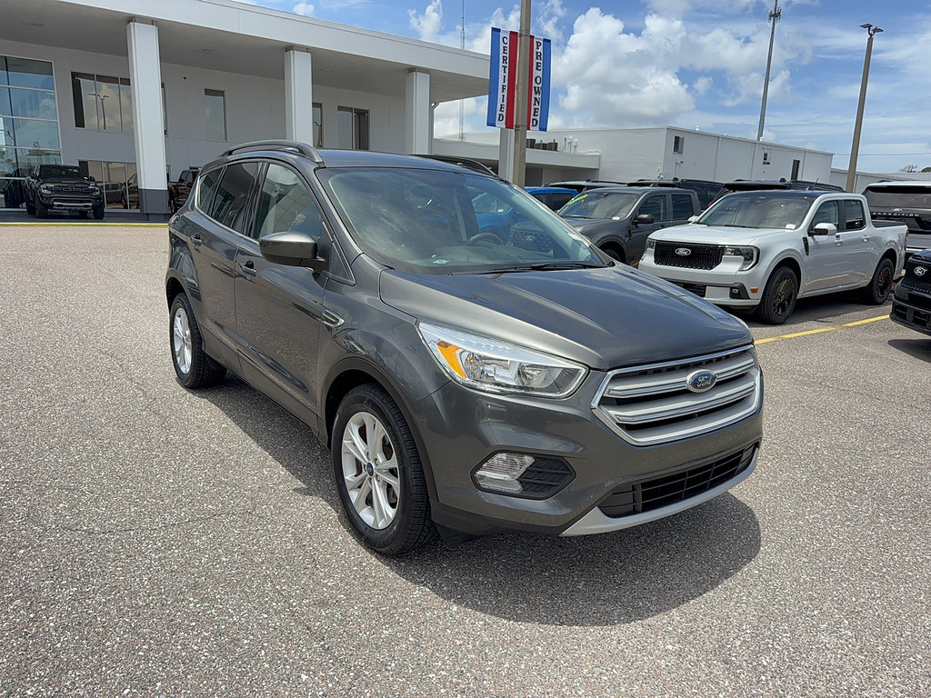Certified 2018 Ford Escape SE w/ SE Sync 3 Package FWD image 4