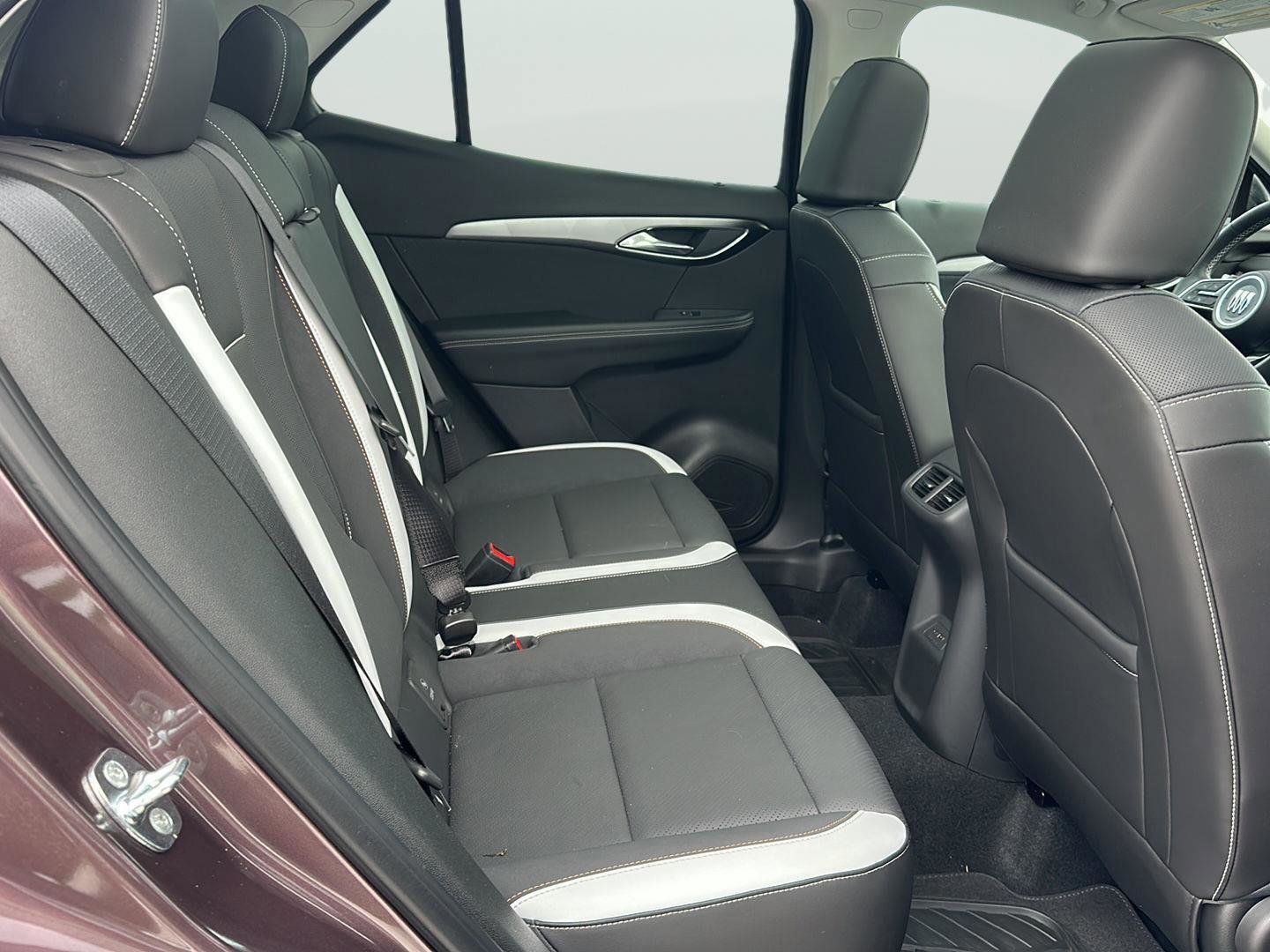 Used 2024 Buick Envision Sport Touring image 24