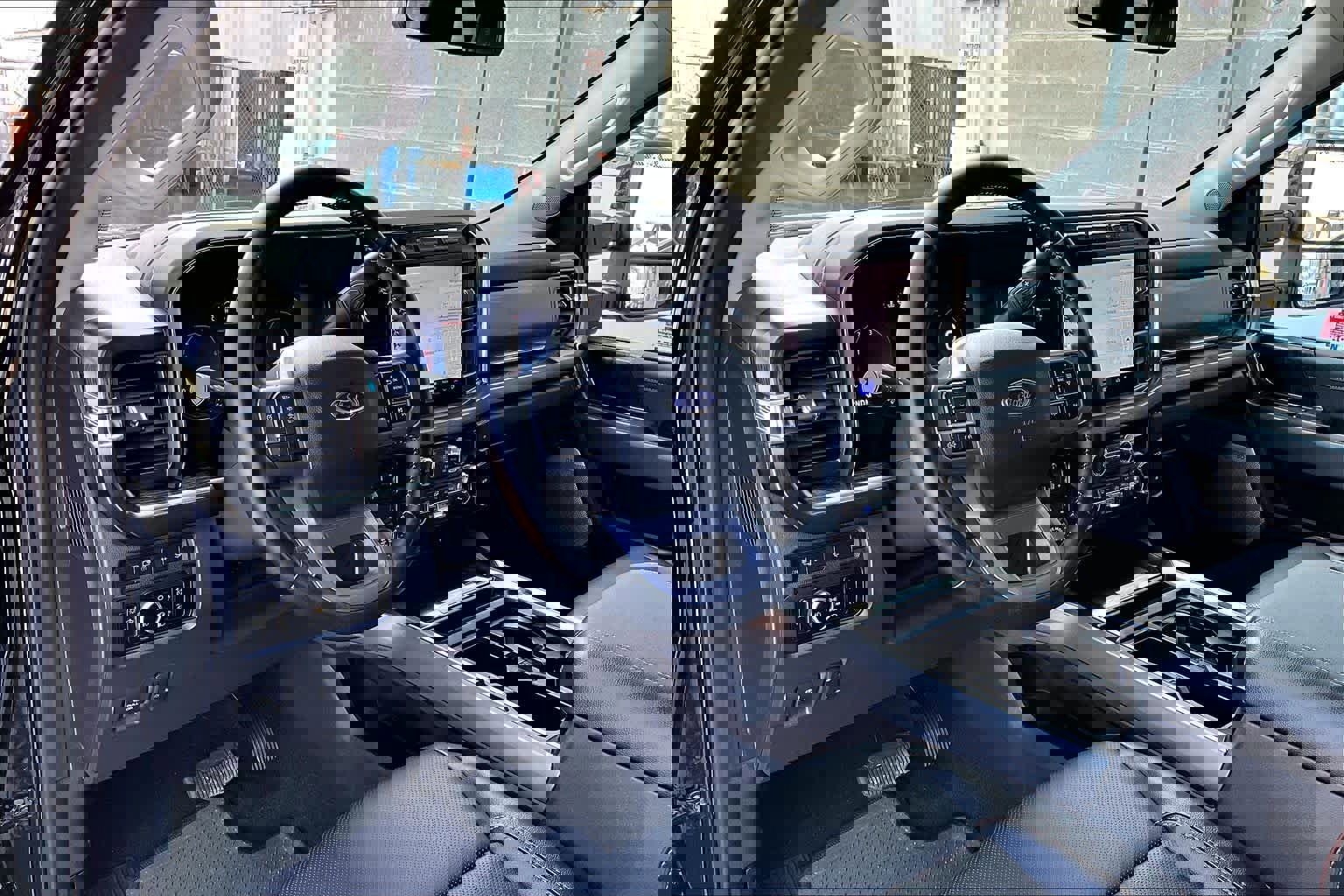 Certified 2023 Ford F250 Lariat w/ Tremor Off-Road Package image 19