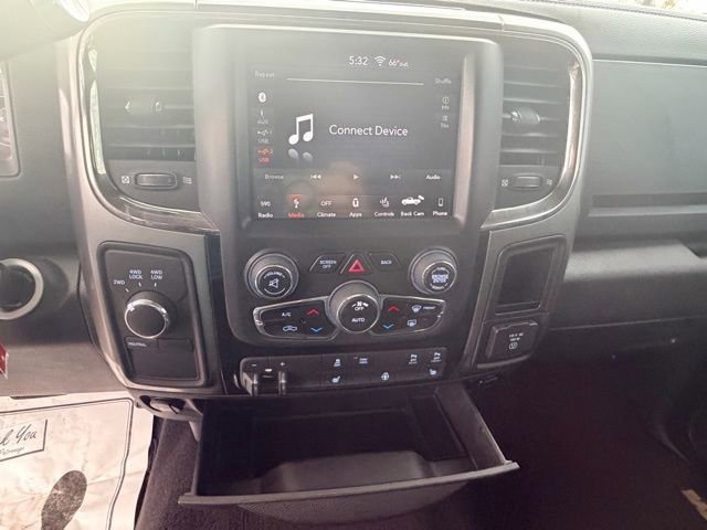 Used 2018 RAM 2500 Big Horn w/ Sport Appearance Group image 20