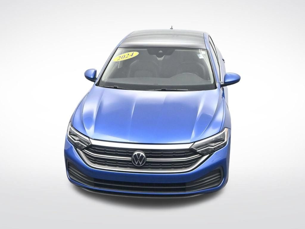 Used 2024 Volkswagen Jetta SE FWD image 31