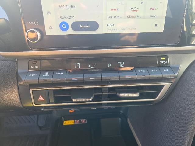 Used 2025 Toyota Camry LE AWD/4WD image 28
