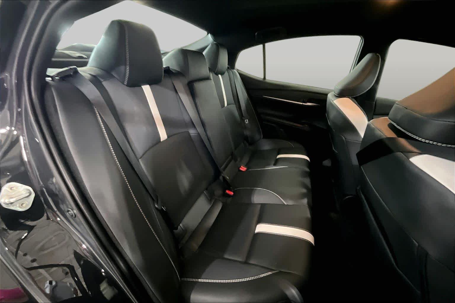 Used 2026 Toyota Camry SE FWD image 19