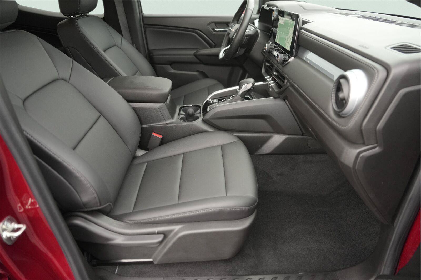 Used 2026 Chevrolet Colorado LT w/ LT Convenience Package AWD/4WD image 18