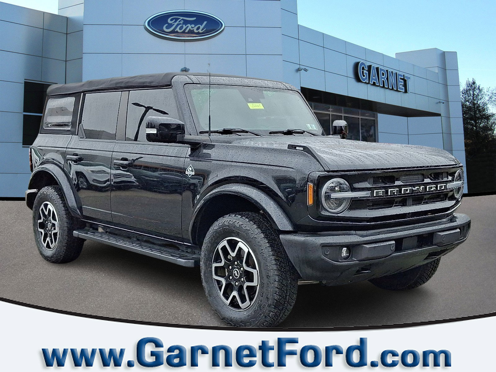 Certified 2022 Ford Bronco Outer Banks AWD/4WD image 1