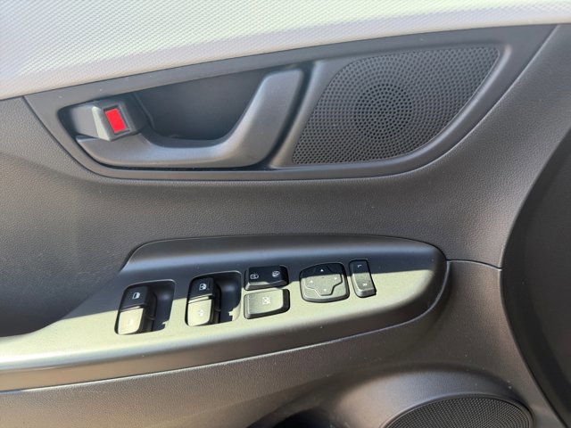 Used 2020 Hyundai Kona SEL Plus FWD image 14