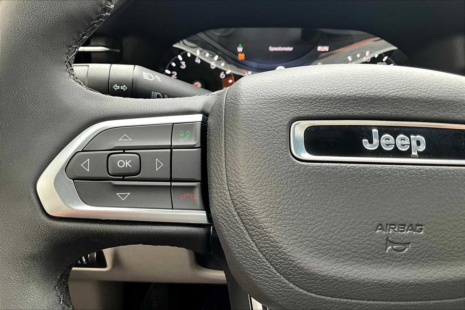 Used 2024 Jeep Compass Latitude w/ Convenience Group image 23