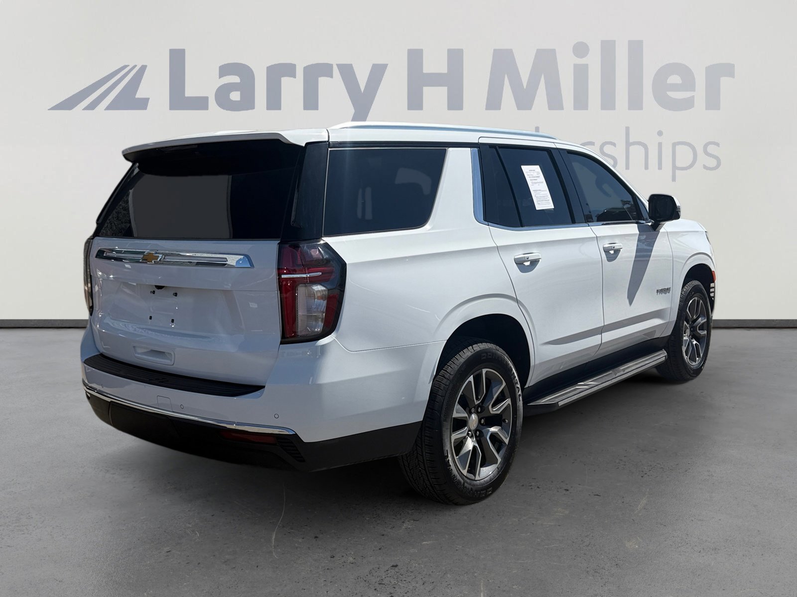 Used 2021 Chevrolet Tahoe LT w/ LT Signature Package image 5