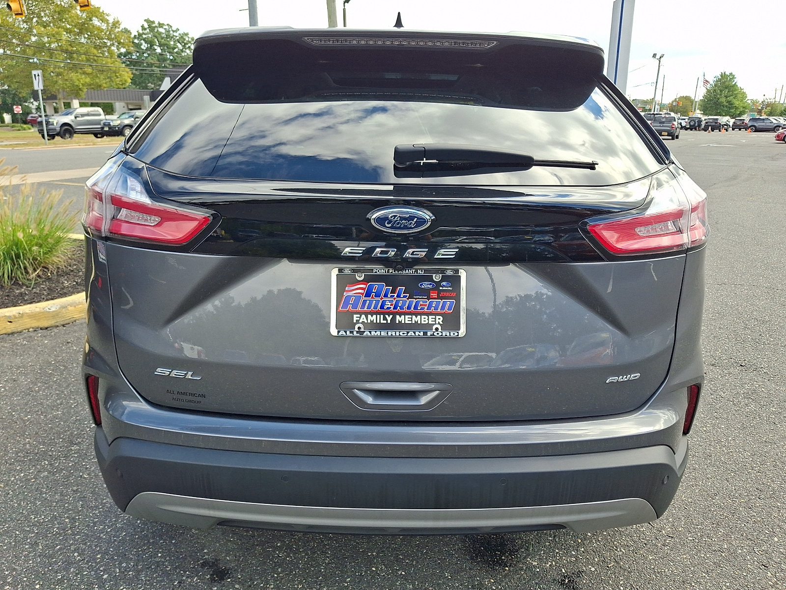 Certified 2024 Ford Edge SEL w/ Convenience Package AWD/4WD image 9