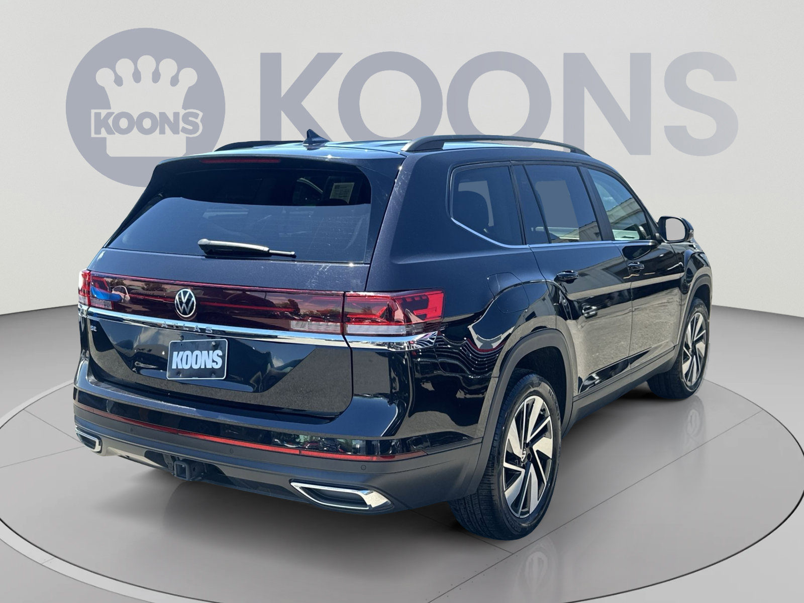 Used 2024 Volkswagen Atlas SE FWD image 11