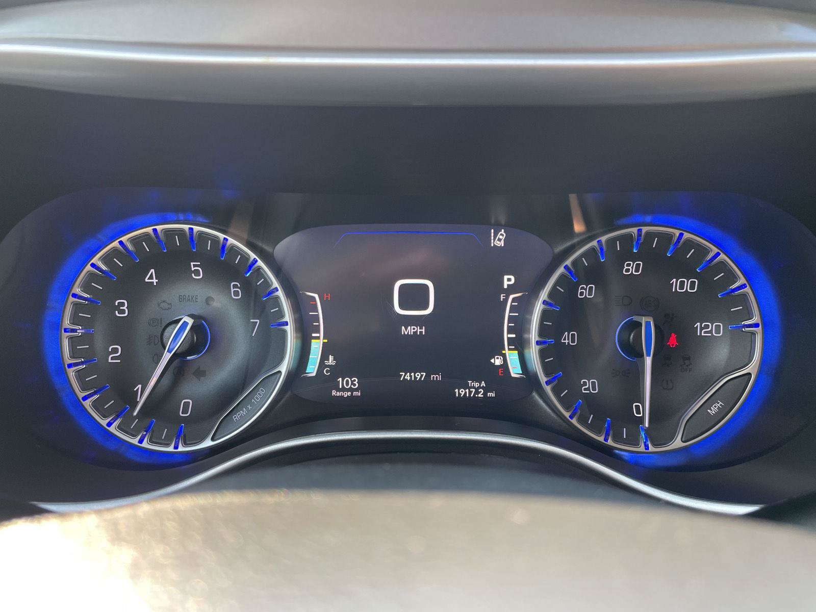 Used 2023 Chrysler Pacifica Touring-L FWD image 15