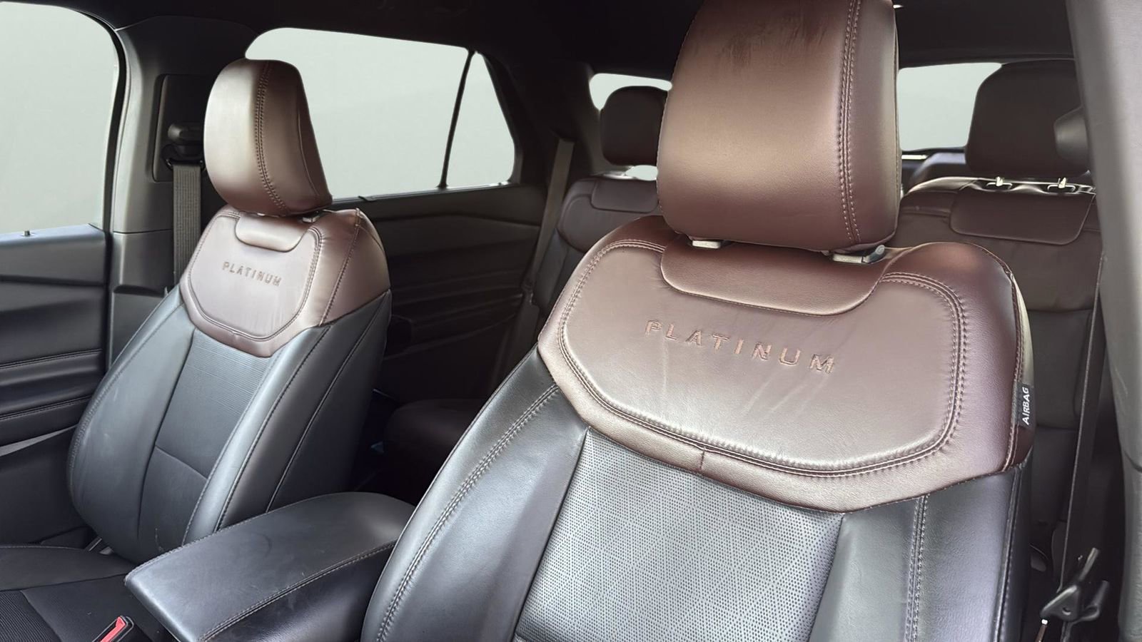 Certified 2022 Ford Explorer Platinum w/ Technology Package image 8