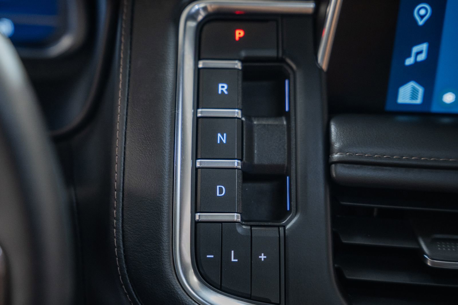 Used 2023 Chevrolet Tahoe High Country image 31