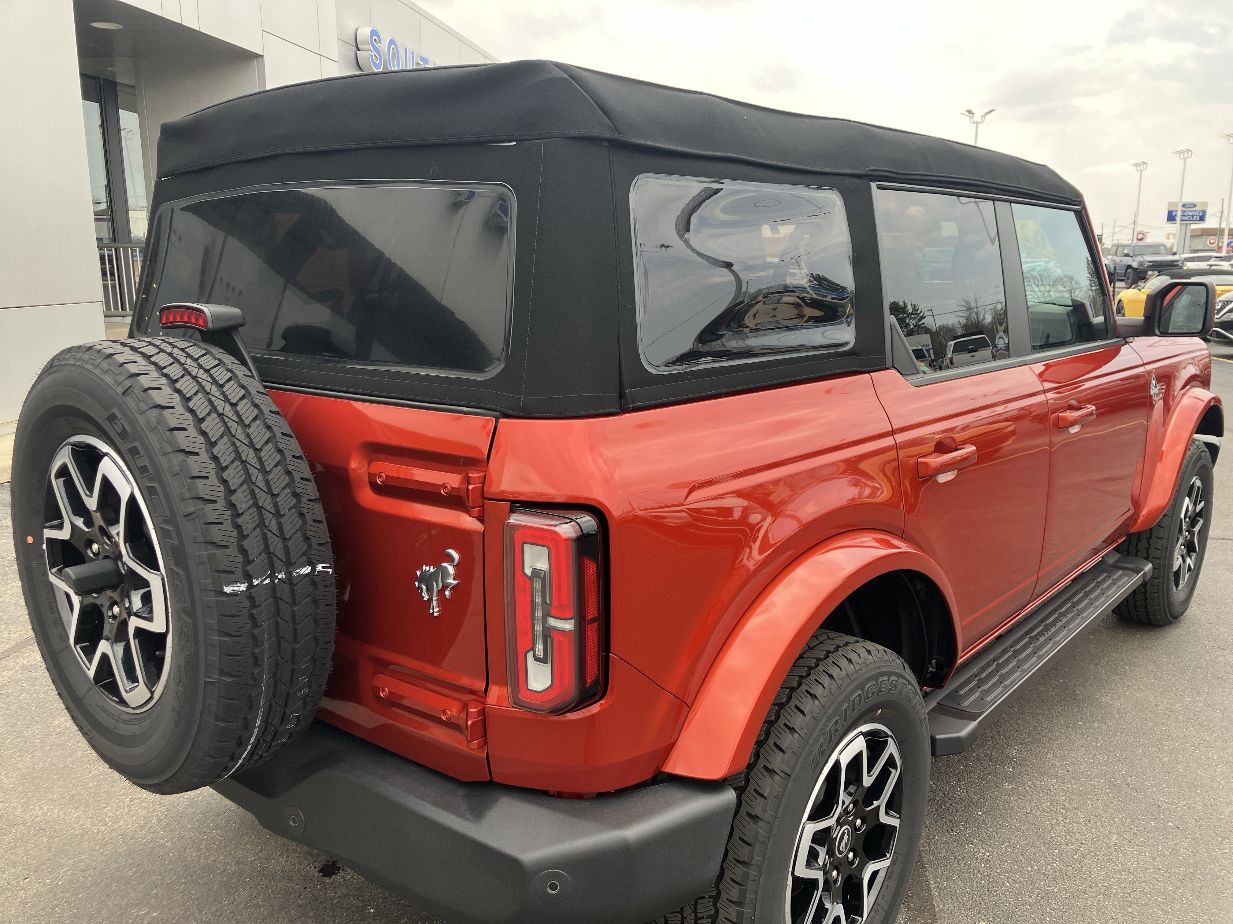 Certified 2024 Ford Bronco Outer Banks image 5