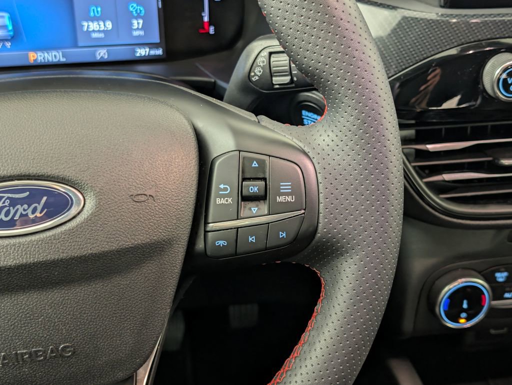 Certified 2025 Ford Escape ST-Line FWD image 19
