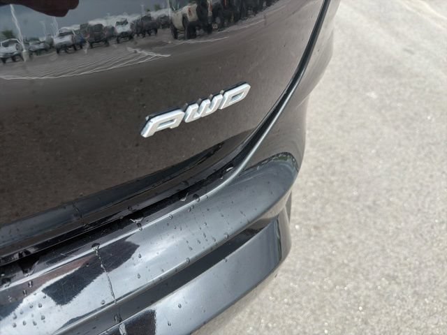 Certified 2021 Ford Edge Titanium w/ Equipment Group 301A AWD/4WD image 10