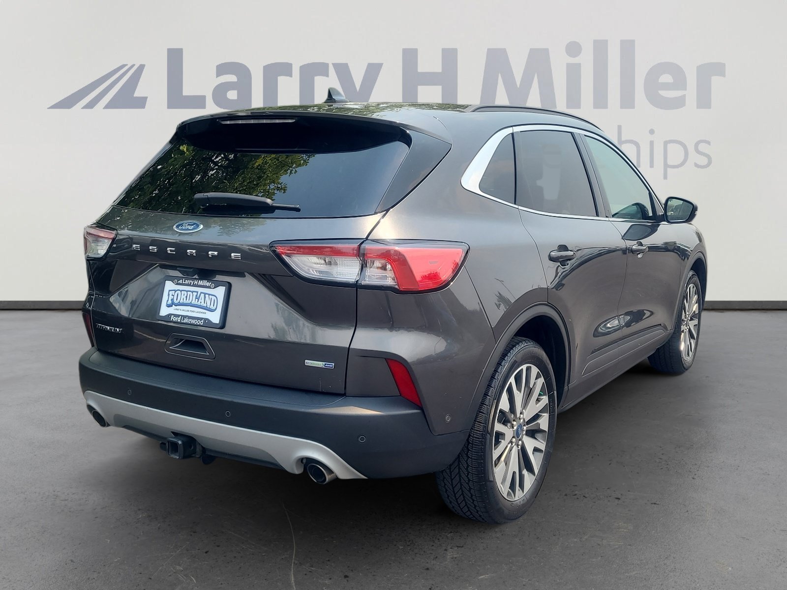 Certified 2020 Ford Escape Titanium AWD/4WD image 5