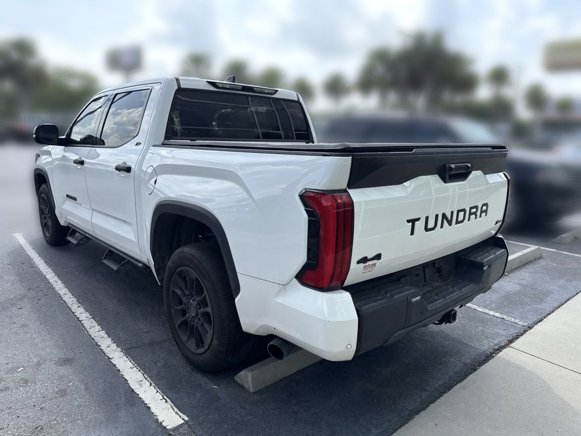 Used 2023 Toyota Tundra SR5 w/ SR5 Convenience Package AWD/4WD image 9