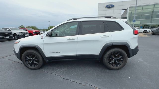 Used 2017 Jeep Cherokee Trailhawk AWD/4WD image 5