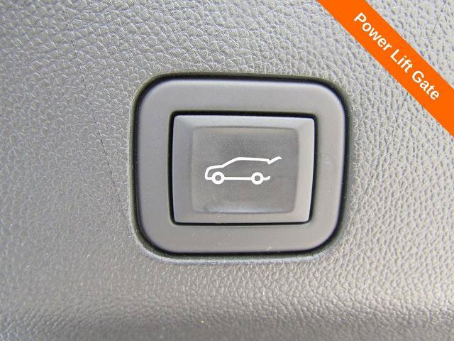 Used 2024 GMC Yukon Denali Ultimate AWD/4WD image 28