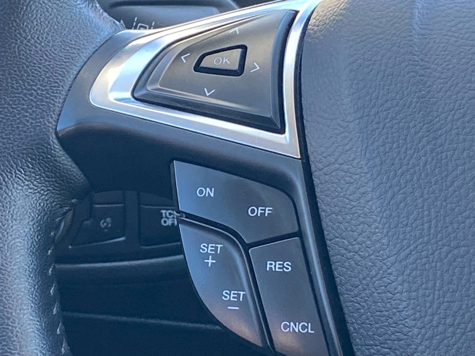 Certified 2022 Ford Edge SEL w/ Convenience Package AWD/4WD image 8