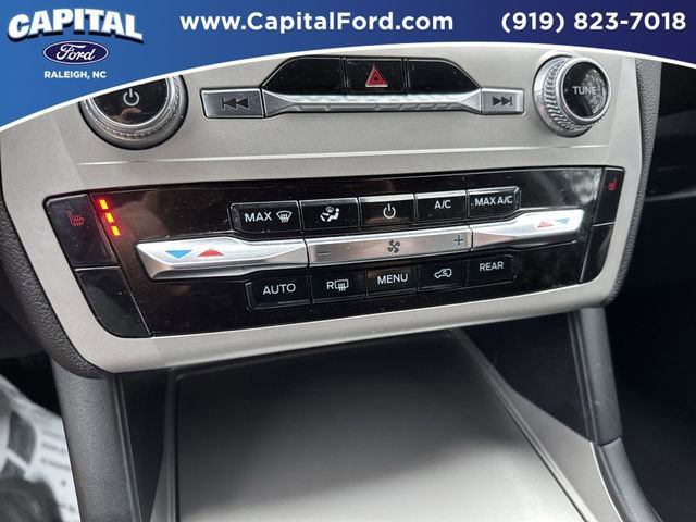 Certified 2023 Ford Explorer XLT image 28