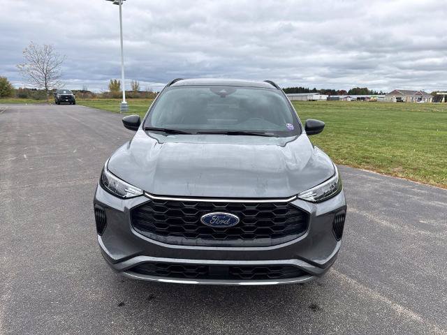 Certified 2024 Ford Escape ST-Line w/ Tech Pack #1 AWD/4WD image 3