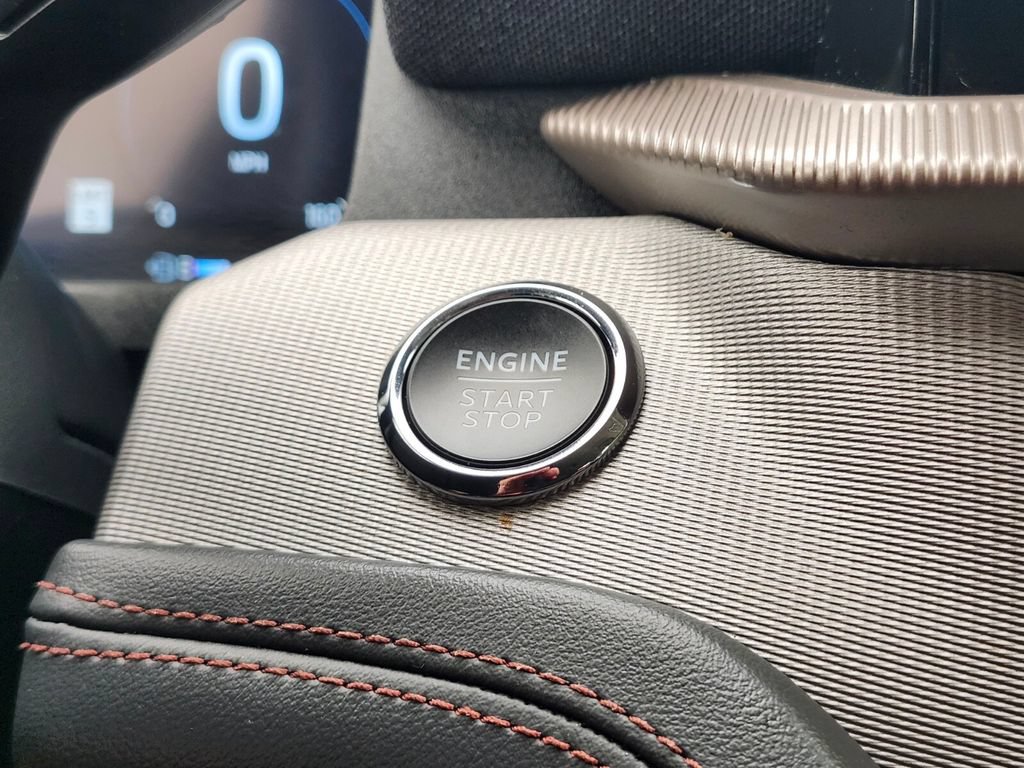 Certified 2025 Ford Explorer Active AWD/4WD image 25