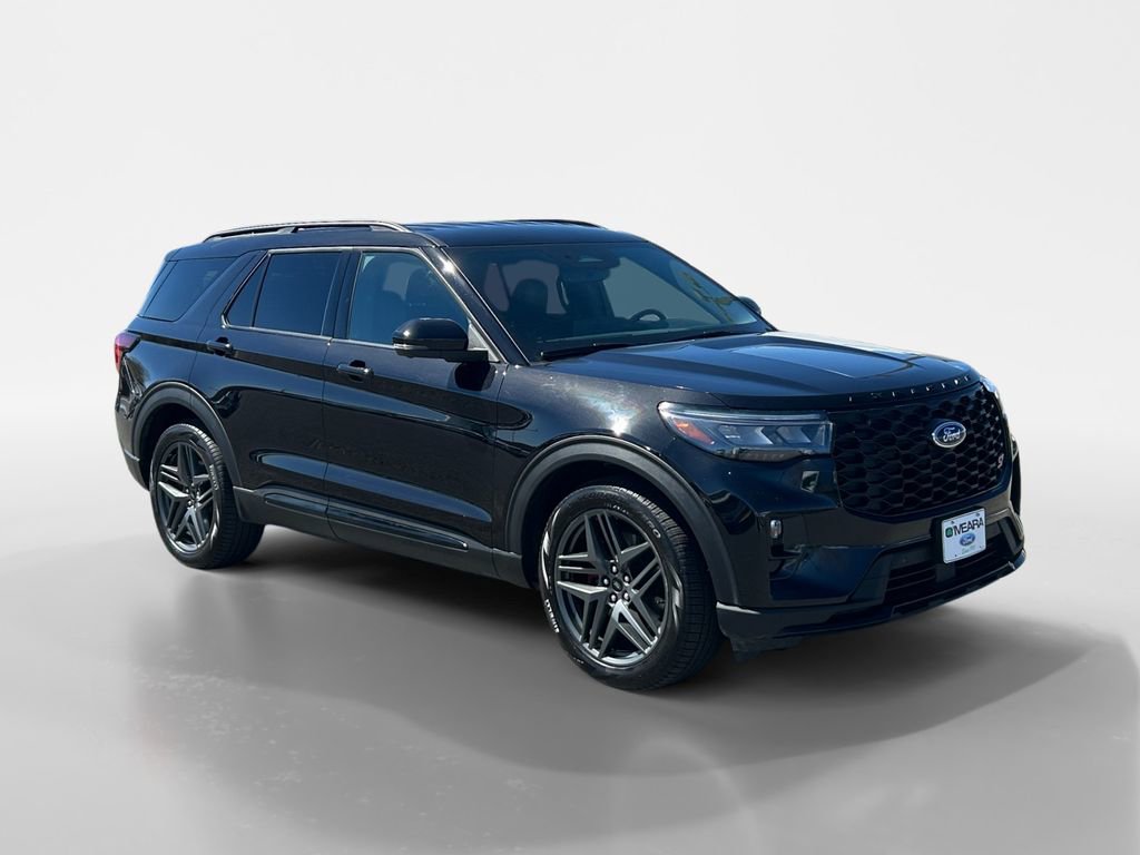 Certified 2025 Ford Explorer ST AWD/4WD image 8