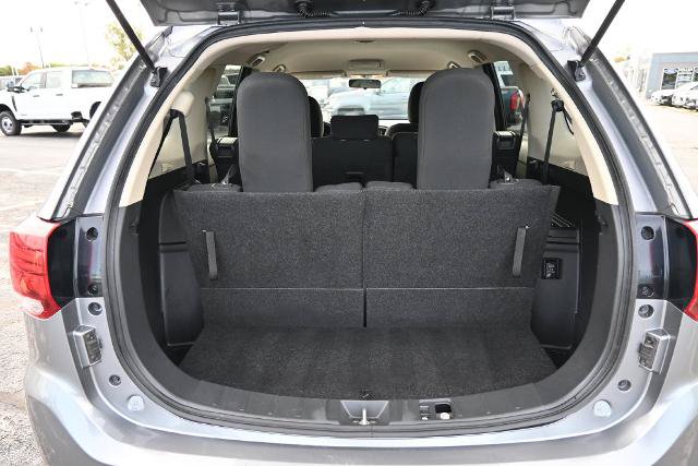 Used 2018 Mitsubishi Outlander ES FWD image 12