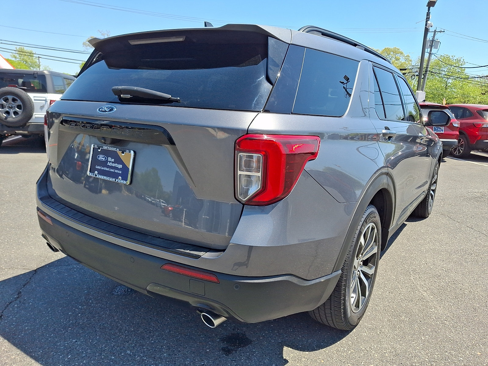 Certified 2022 Ford Explorer ST-Line AWD/4WD image 10