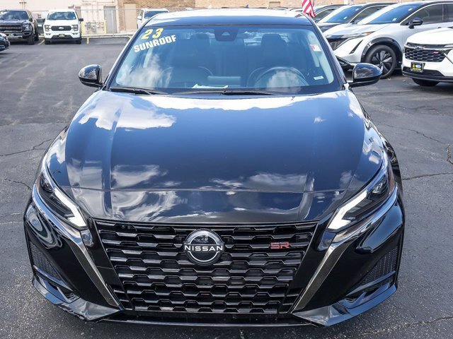 Used 2023 Nissan Altima 2.0 SR AWD/4WD image 5