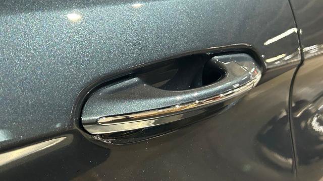 Certified 2024 Ford Edge Titanium AWD/4WD image 23