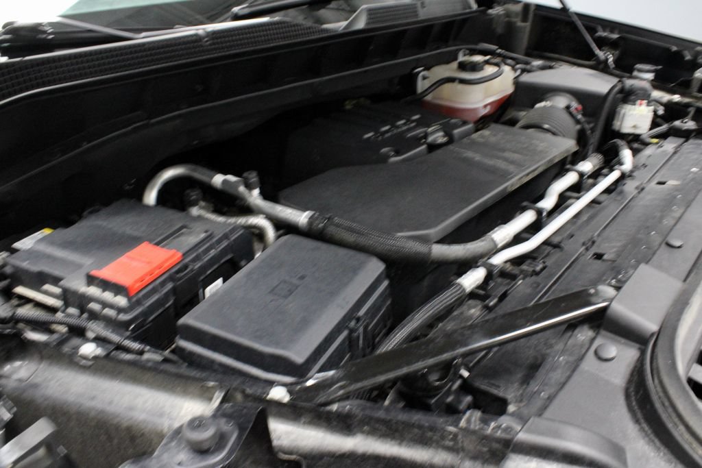 Used 2025 Chevrolet Silverado 1500 LT AWD/4WD image 18