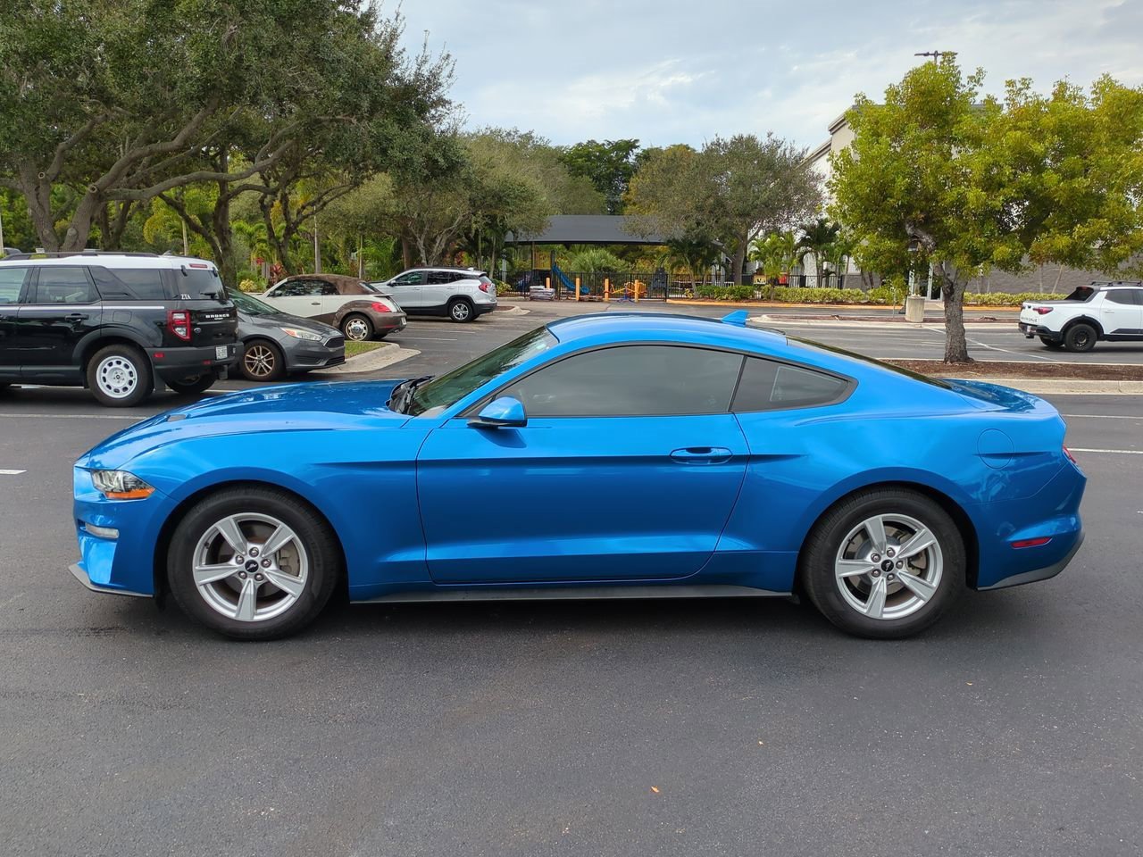 Certified 2021 Ford Mustang Coupe image 7