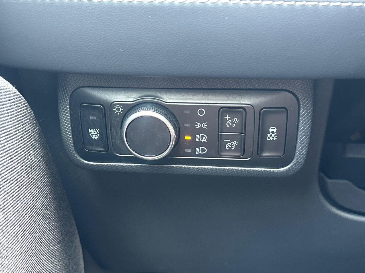 Certified 2025 Ford Mustang Mach-E Premium image 34