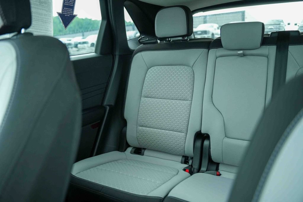 Certified 2023 Ford Escape Active AWD/4WD image 35