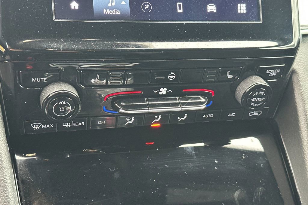 Used 2021 Jeep Grand Cherokee L Laredo image 22