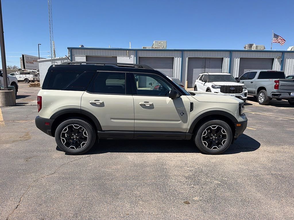 Certified 2025 Ford Bronco Sport Outer Banks w/ Outer Banks Tech Package+ image 8