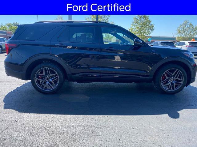 Certified 2025 Ford Explorer ST-Line w/ ST-Line Street Pack AWD/4WD image 3