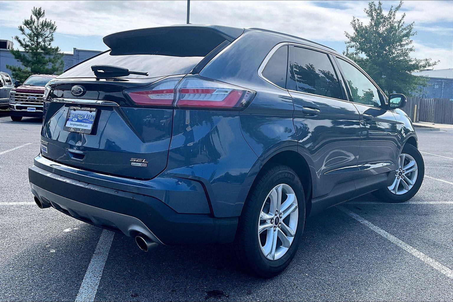 Certified 2019 Ford Edge SEL w/ Equipment Group 201A AWD/4WD image 4