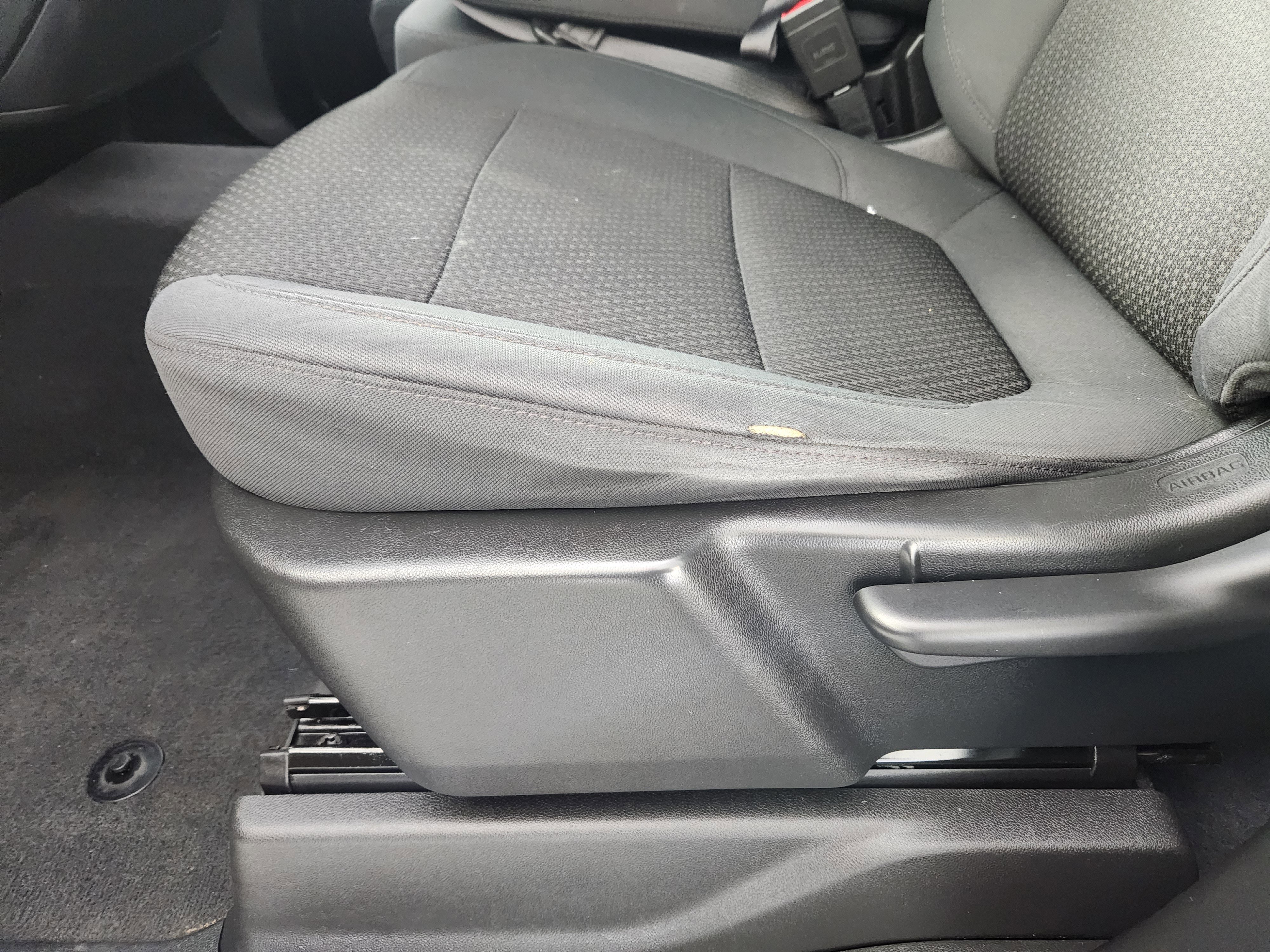 Used 2020 Chevrolet Silverado 1500 Custom w/ Custom Value Package image 12