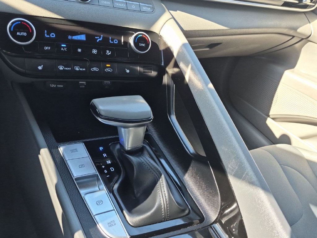 Used 2023 Hyundai Elantra SEL w/ Convenience Package FWD image 19