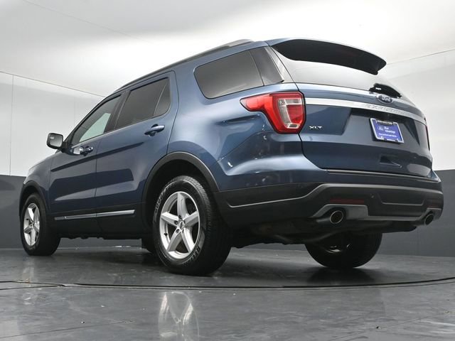 Certified 2018 Ford Explorer XLT FWD image 33