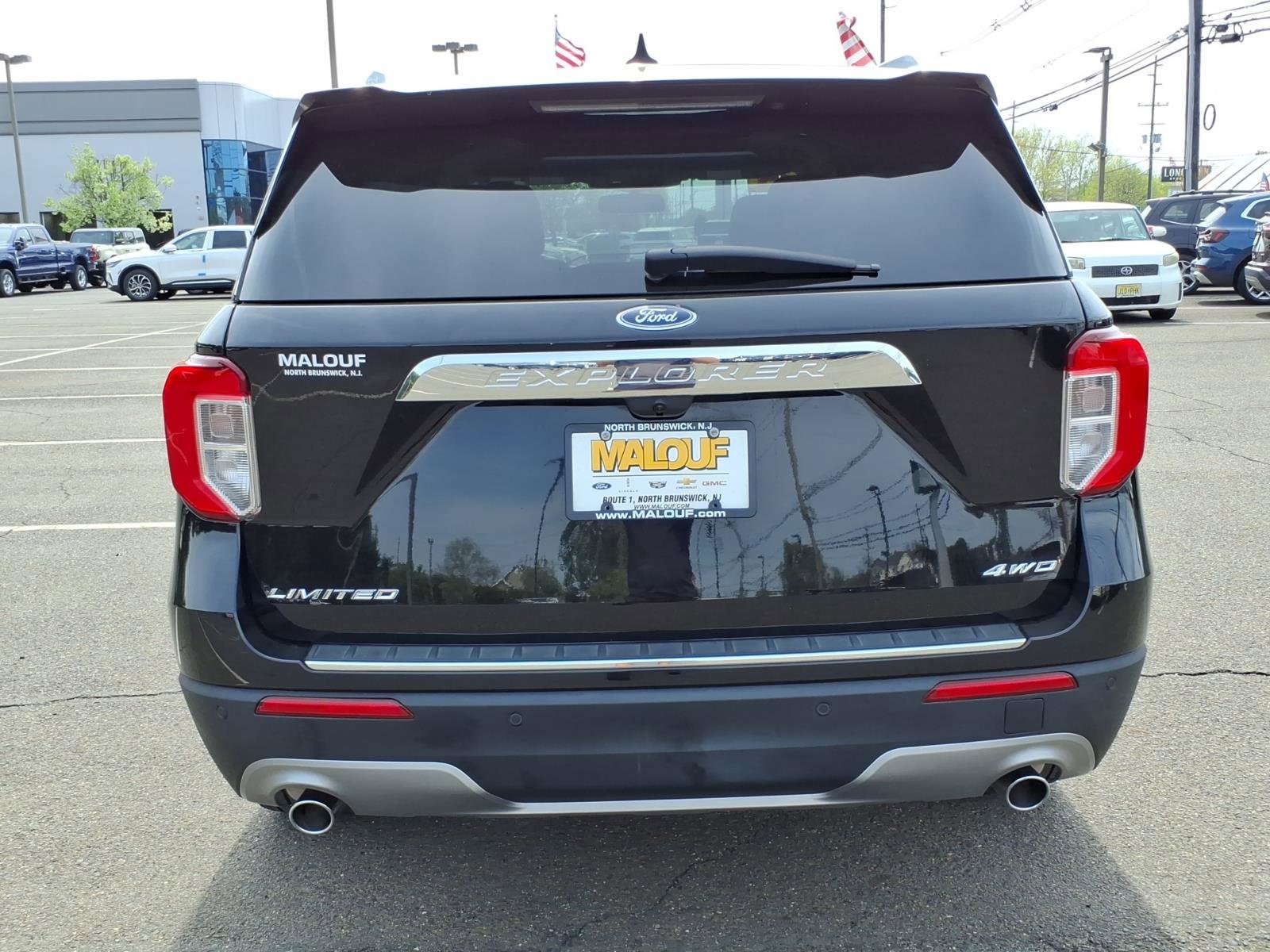 Certified 2023 Ford Explorer Limited AWD/4WD image 5