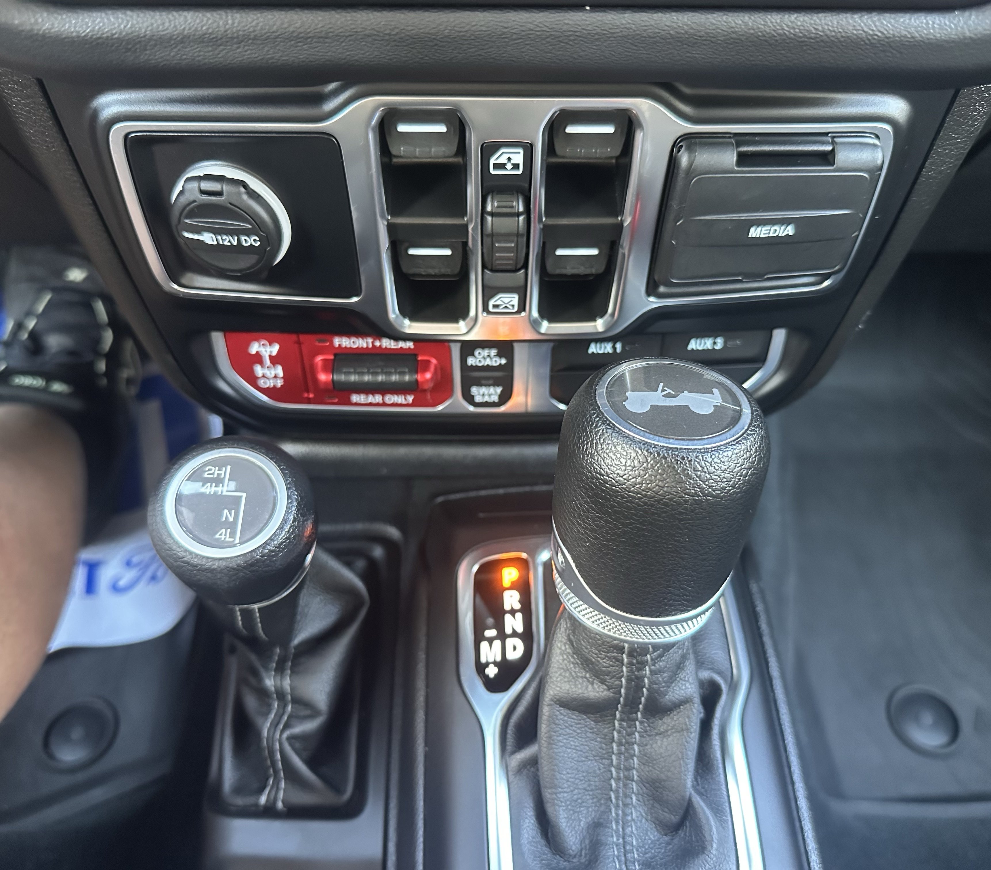 Used 2024 Jeep Wrangler Unlimited Rubicon w/ Convenience Group AWD/4WD image 26